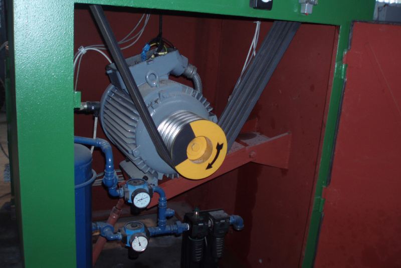 Ponuka strojov / LEK 250 - excentrický lis po kompletnej oprave - foto Ponuka strojov / LEK 250 - excentrický lis po kompletnej oprave - foto